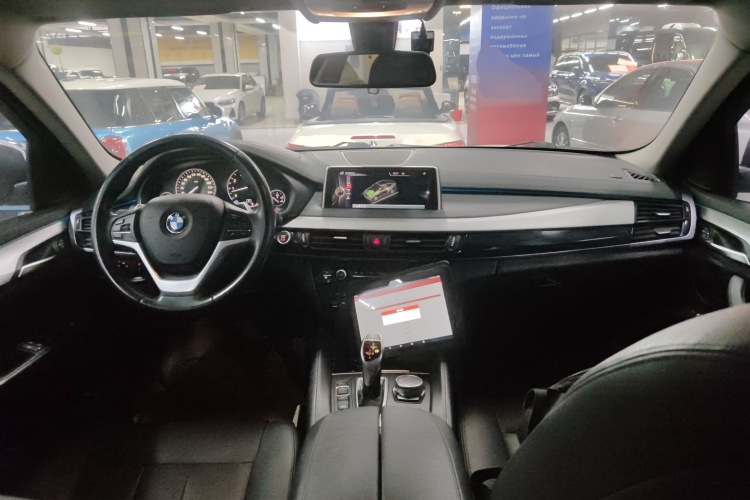 宝马X6 2015款 xDrive35i 领先型中控内饰12
