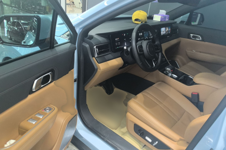 理想汽车 理想ONE 2021款 增程6座版中控内饰20