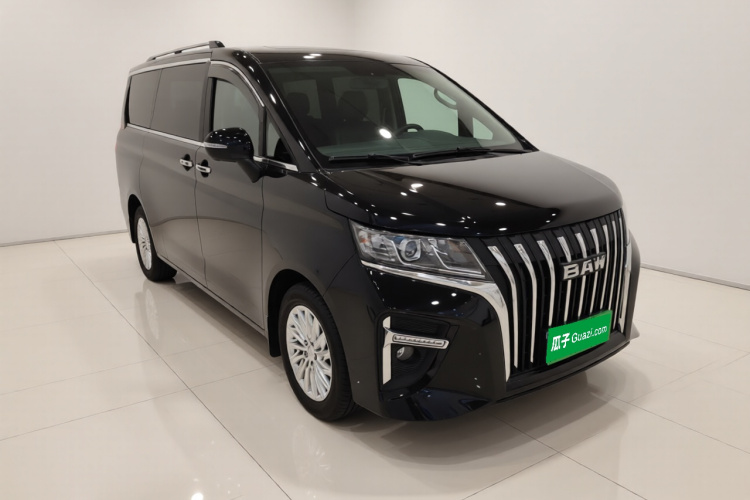 BAW北汽制造 锐胜王牌M7 2023款 2.0L 自动长轴创享型 7座车身外观3