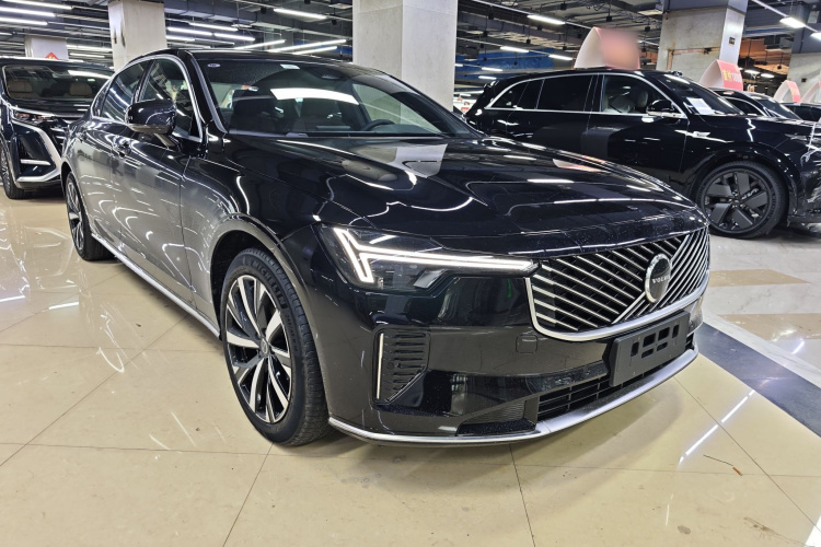 沃尔沃S90 2026款 B5 智逸豪华版车身外观6002