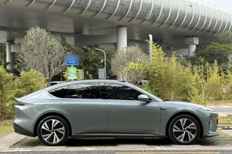 蔚来ET5 2022款 75kWh车身外观6009