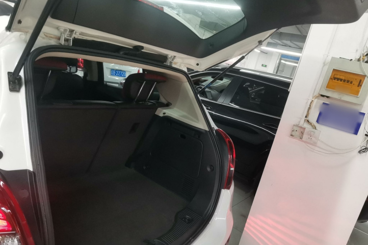 别克 昂科拉 2017款 18T 自动两驱都市精英型局部细节23