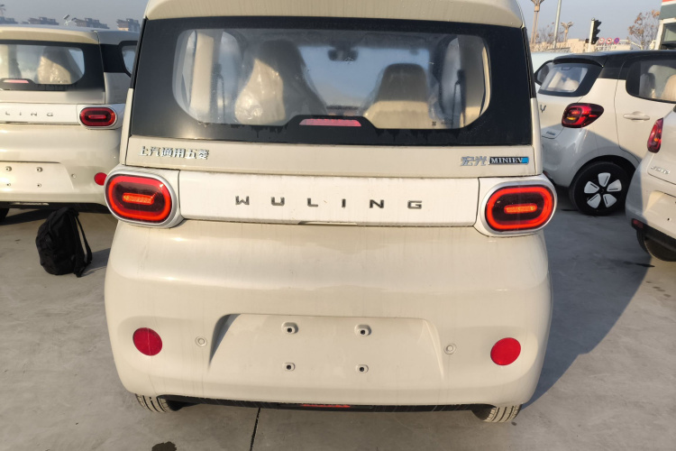 五菱汽车 宏光MINIEV 2024款 第三代 215km 青春版车身外观6