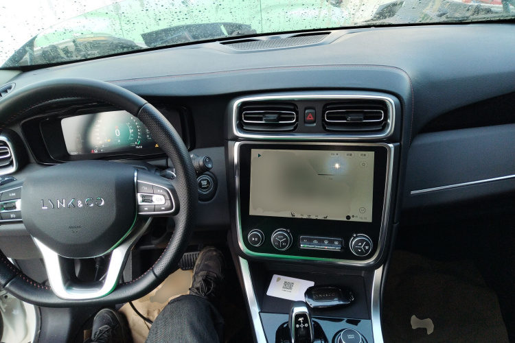 领克01 2017款 2.0T 四驱劲Pro版中控内饰7002