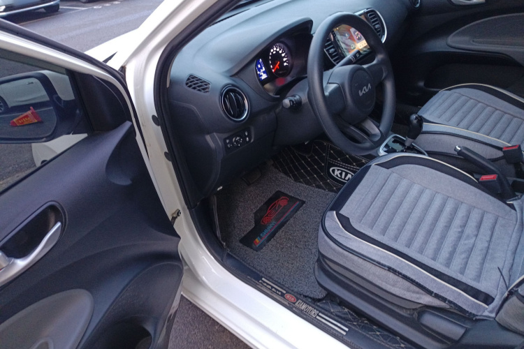 起亚 焕驰 2020款 改款 1.4L 自动舒适天窗版中控内饰20