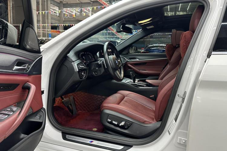 宝马5系 2022款 改款 530Li 尊享型 M运动套装中控内饰7005