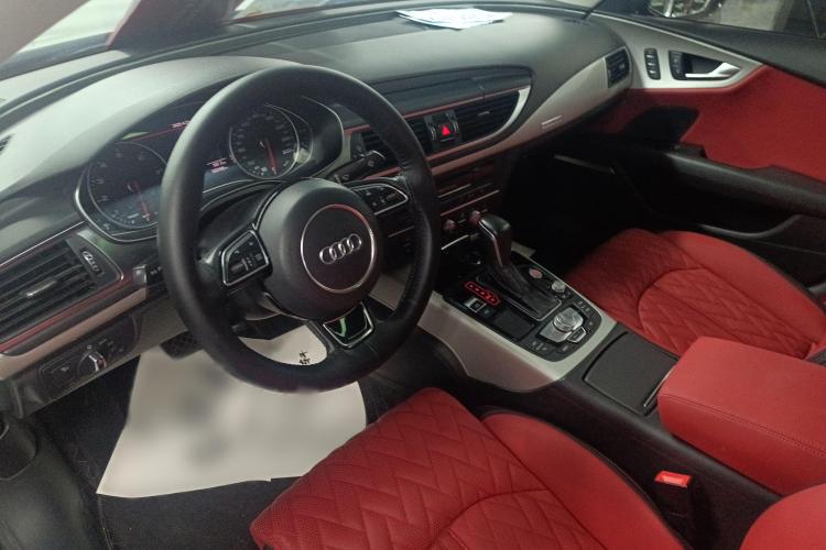 奥迪A7 2017款 40 TFSI quattro 技术型中控内饰7003