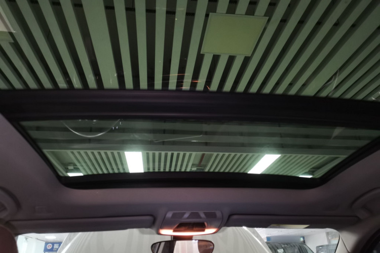 宝马1系 2021款 120i M运动曜夜版中控内饰22