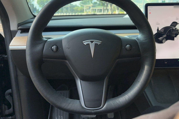 特斯拉 Model Y 2022款 后轮驱动版局部细节13