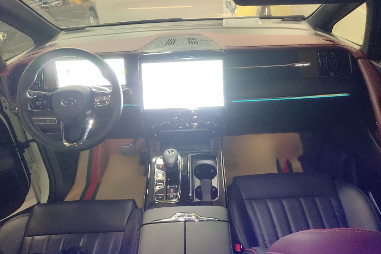 广汽传祺 传祺M8 2023款 宗师系列 400T 至尊版中控内饰7002