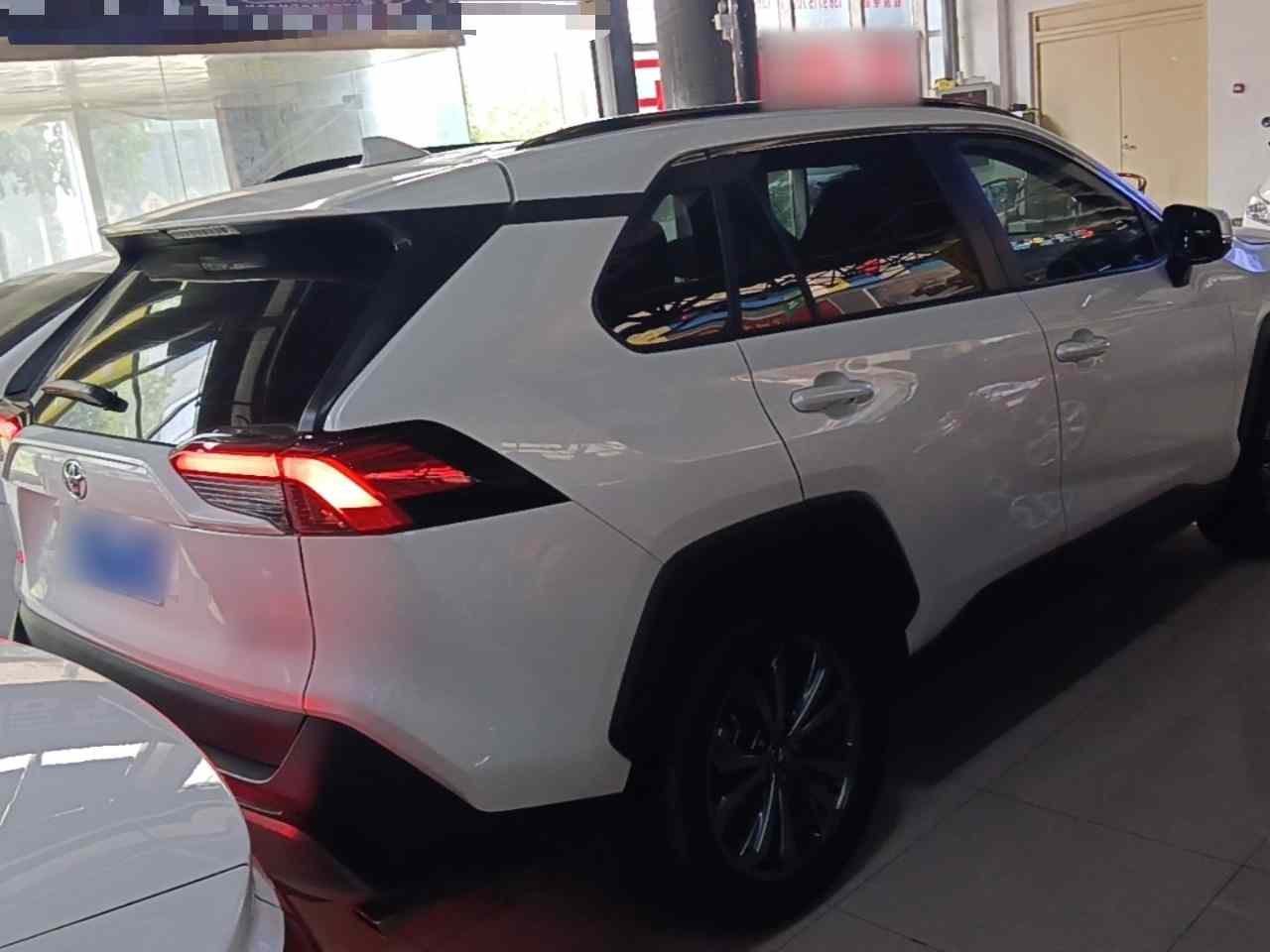 丰田 RAV4荣放 2023款 2.0L CVT两驱风尚Plus版(4)