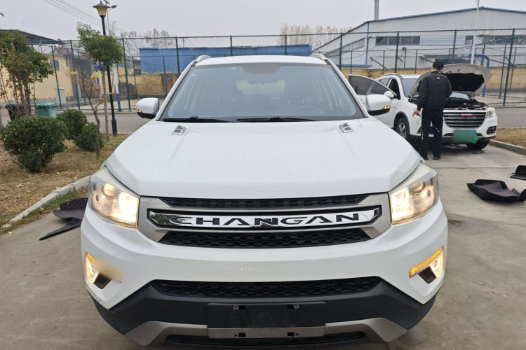 长安CS75 2017款 尚酷版 1.5T 自动锋悦型车身外观6001