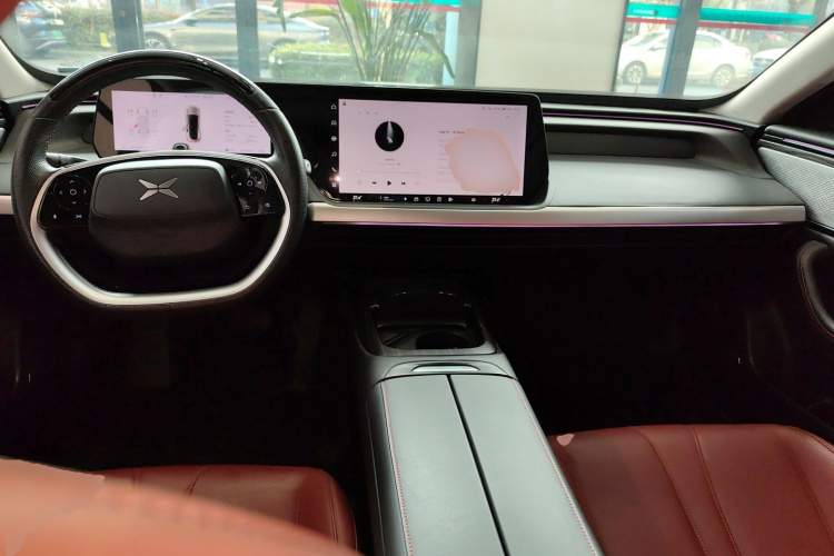 小鹏P7 2022款 670N+中控内饰12
