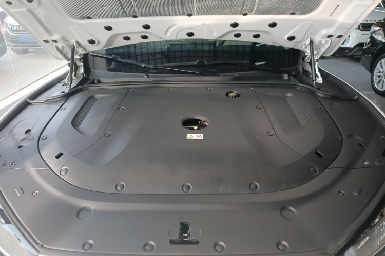 鸿蒙智行 问界M5 2022款 增程后驱标准版机舱底盘24