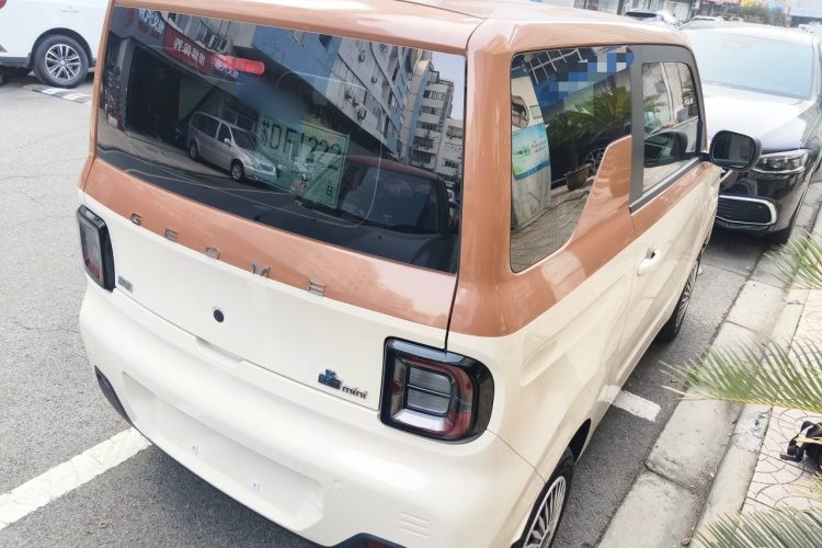 吉利银河 2024款 熊猫mini 200km 耐力熊车身外观7