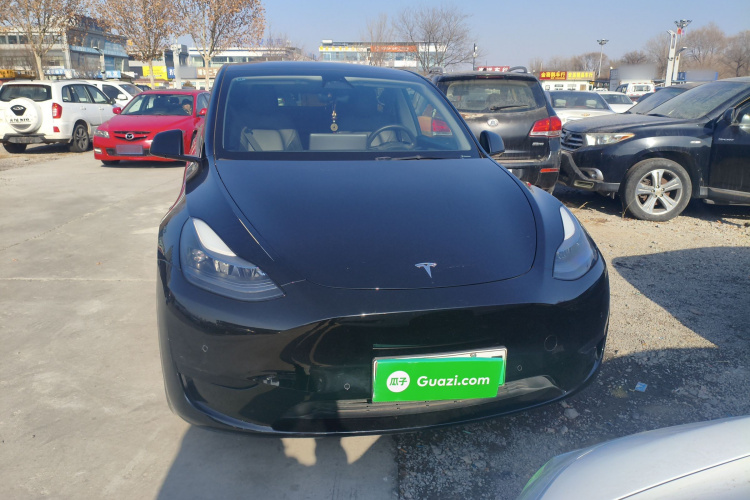 特斯拉 Model Y 2023款 后轮驱动版车身外观2