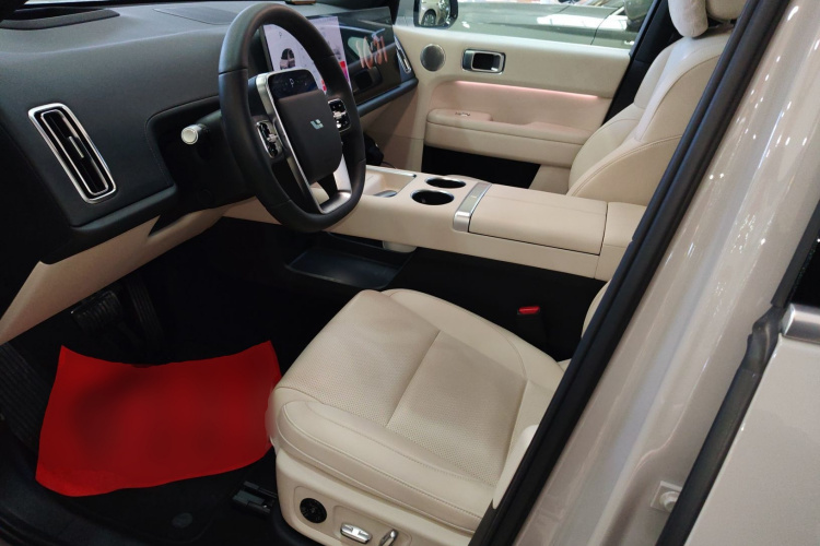 理想汽车 理想L6 2024款 Pro中控内饰19