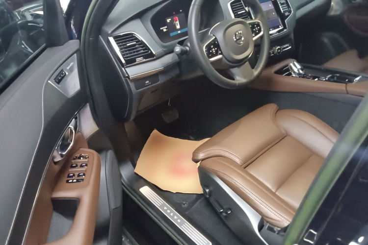 沃尔沃XC90 2023款 B6 智雅豪华版 7座中控内饰7003