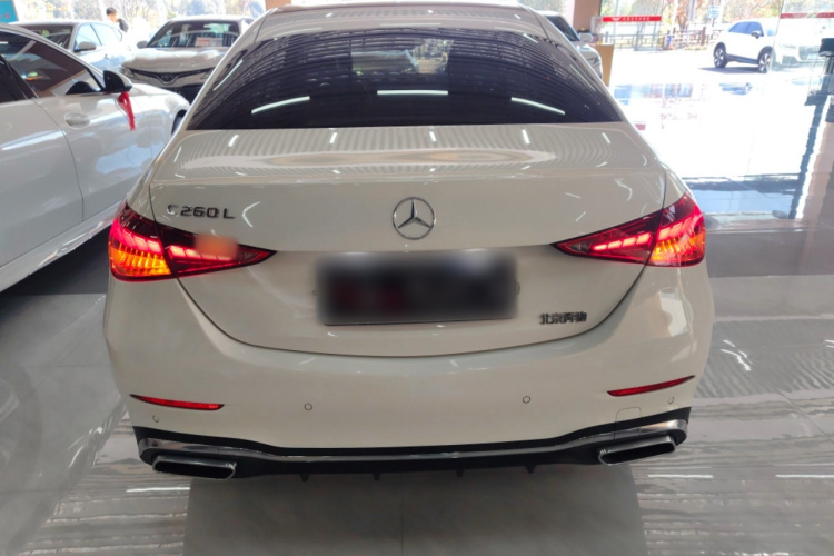 奔驰C级 2025款 C 260 L 运动版车身外观6