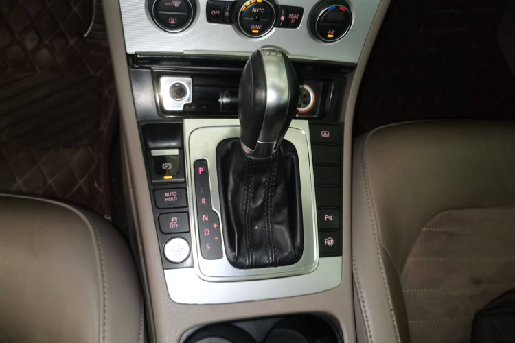 大众 迈腾 2015款 1.8TSI 尊贵型局部细节18