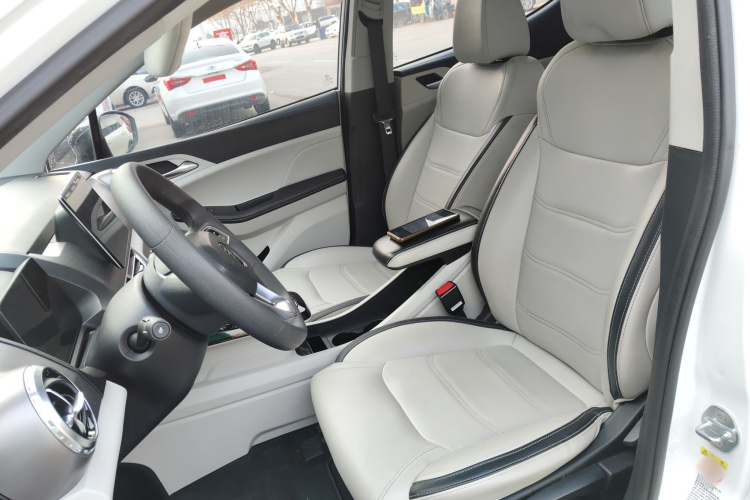 比亚迪 元Pro 2021款 一生一世版中控内饰19