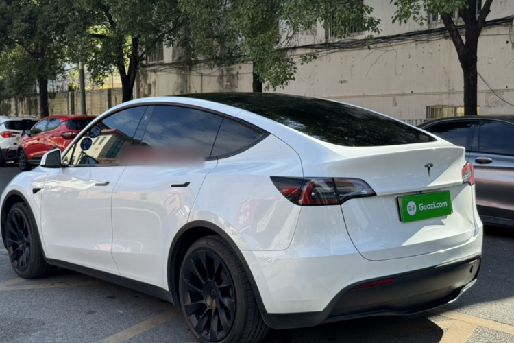 特斯拉 Model Y 2022款 改款 后轮驱动版车身外观6007