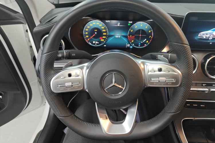 奔驰C级 2020款 改款 C 200 L 时尚型运动版中控内饰13