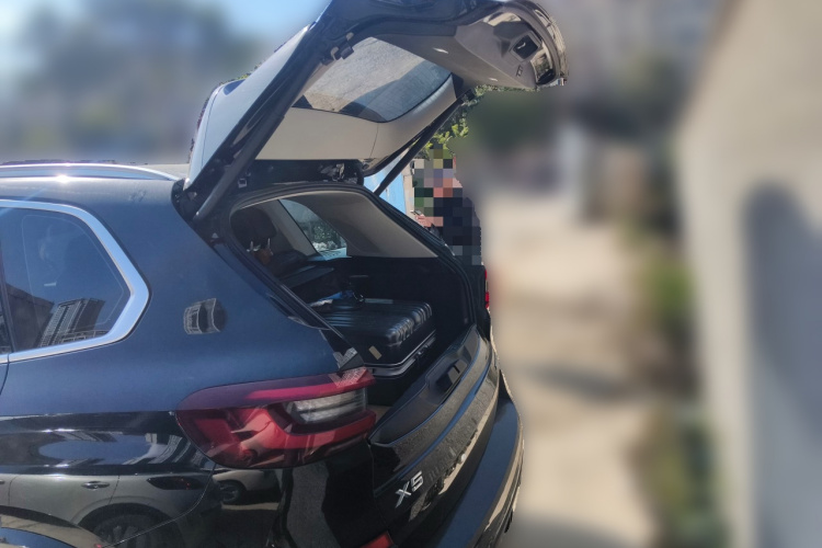 宝马X5 2022款 改款 xDrive 30Li 尊享型M运动套装局部细节23