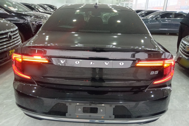 沃尔沃S90 2024款 B5 智雅豪华版车身外观6004