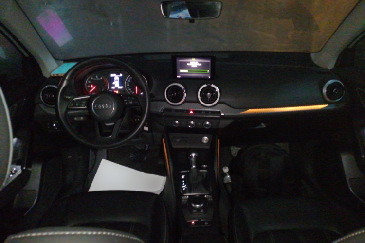 奥迪Q2L 2022款 35 TFSI 进取致雅型中控内饰12