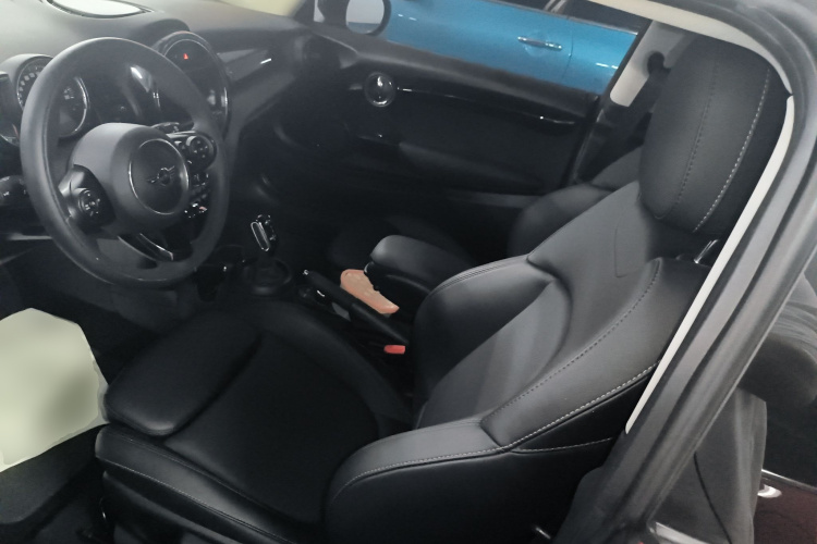 MINI 2019款 1.5T COOPER 经典派局部细节19