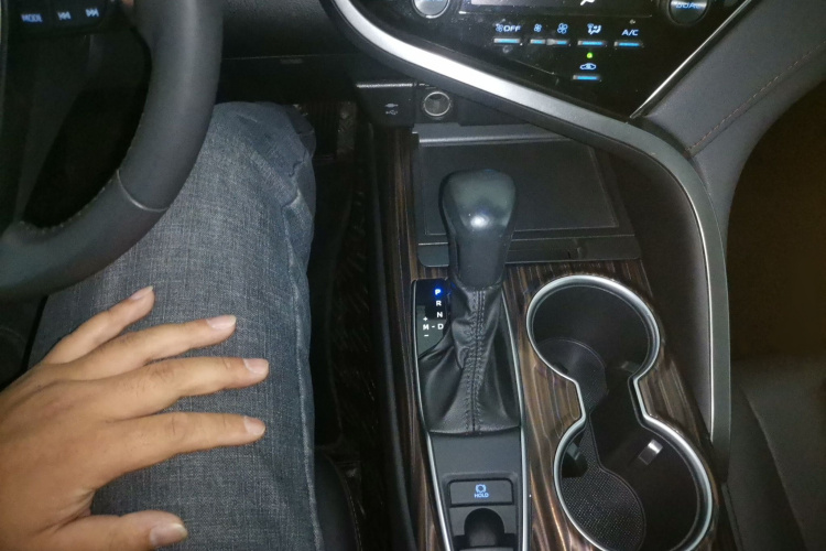 丰田 凯美瑞 2019款 改款 2.0G 豪华版局部细节18