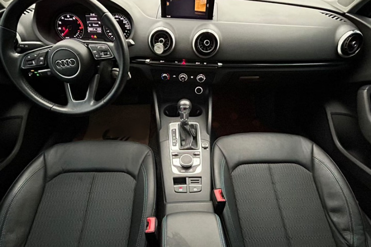 奥迪A3 2020款 Limousine 35 TFSI 时尚型 国VI中控内饰7005