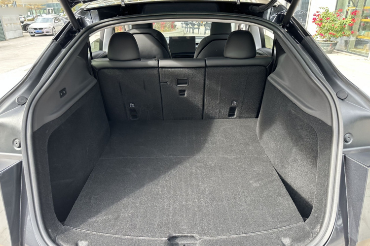 特斯拉 Model Y 2025款 长续航全轮驱动 首发版局部细节9005