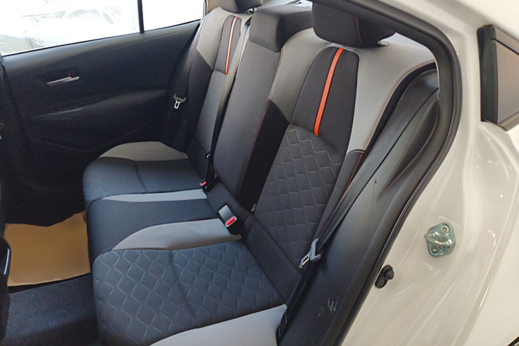 丰田 卡罗拉 2023款 1.2T 先锋版中控内饰7004