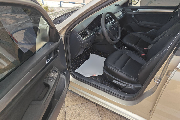 大众 宝来 2018款 1.5L 自动时尚型中控内饰20