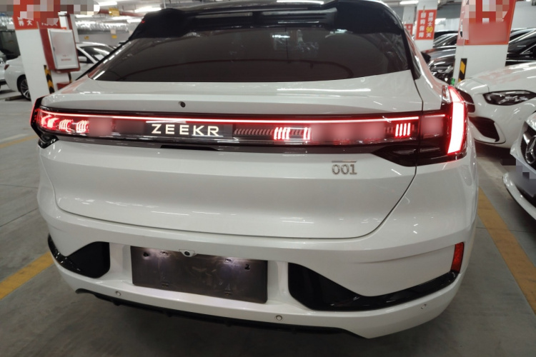 极氪001 2022款 长续航双电机 WE版车身外观6004