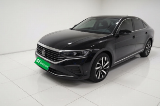 大众 帕萨特 2025款 出众款 380TSI 龙腾版