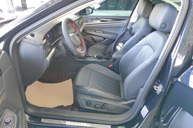 大众 帕萨特 2022款 330TSI 星空豪华版中控内饰19