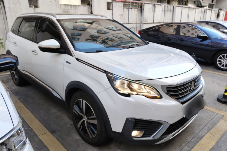 标致5008 2017款 380THP 7座精英版车身外观3