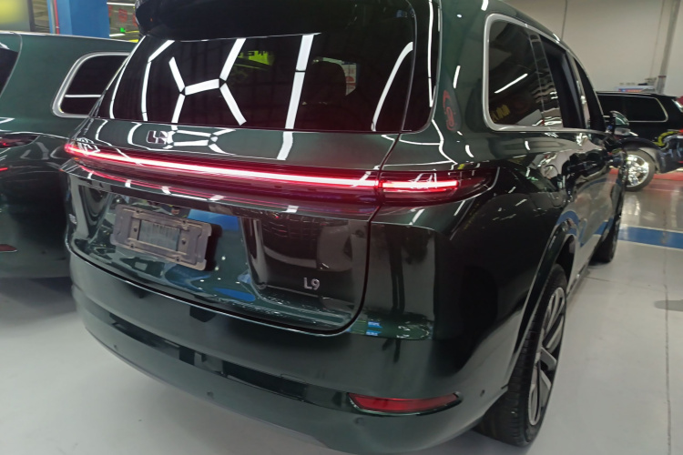 理想汽车 理想L9 2024款 Ultra车身外观7
