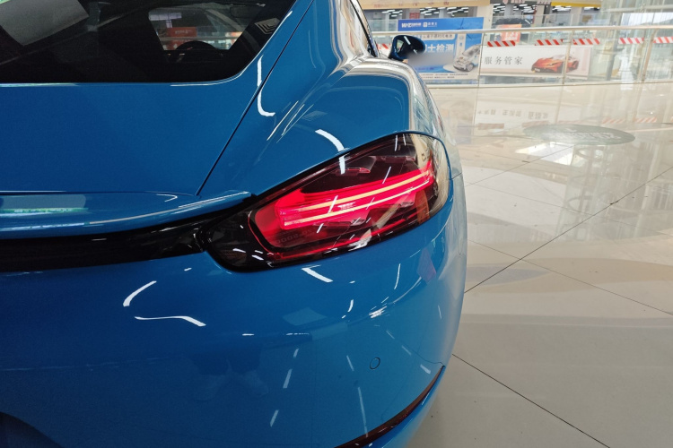保时捷718 2020款 Cayman 2.0T车身外观9