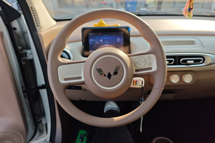 五菱汽车 宏光MINIEV 2025款 四门版 进阶款中控内饰13