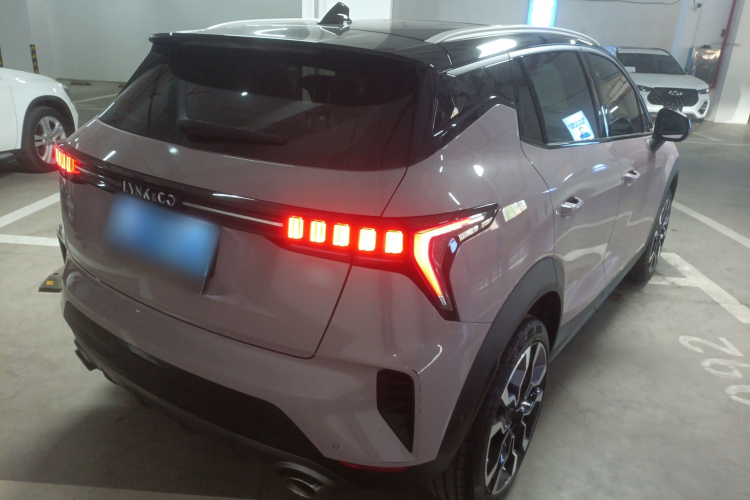 领克06 2021款 1.5T Shero粉色特别版车身外观7