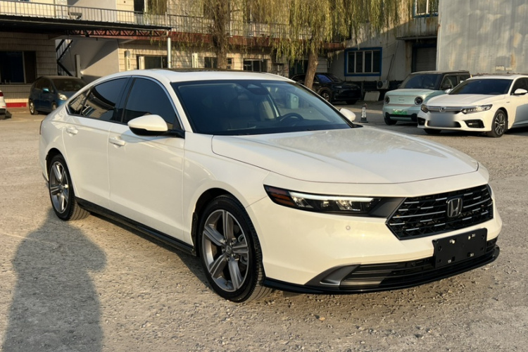 本田 雅阁 2023款 260TURBO 卓越版车身外观6003