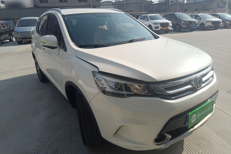 东风风神AX5 2017款 1.4T 手动趣尚型车身外观3