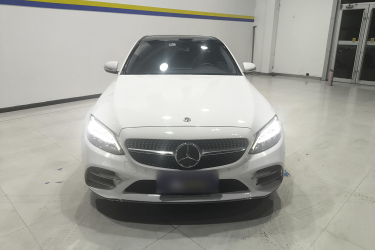奔驰C级 2020款 改款 C 260 L 运动版车身外观2