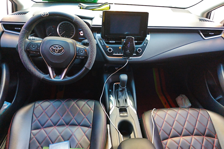 丰田 亚洲狮 2021款 2.0L 进取版中控内饰12