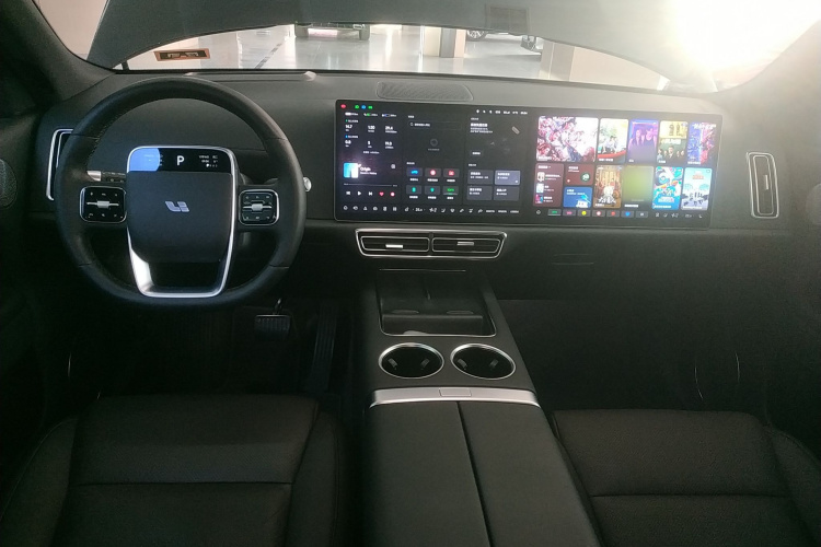 理想汽车 理想L9 2022款 Max中控内饰12