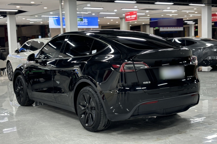 特斯拉 Model Y 2023款 长续航全轮驱动版车身外观6004